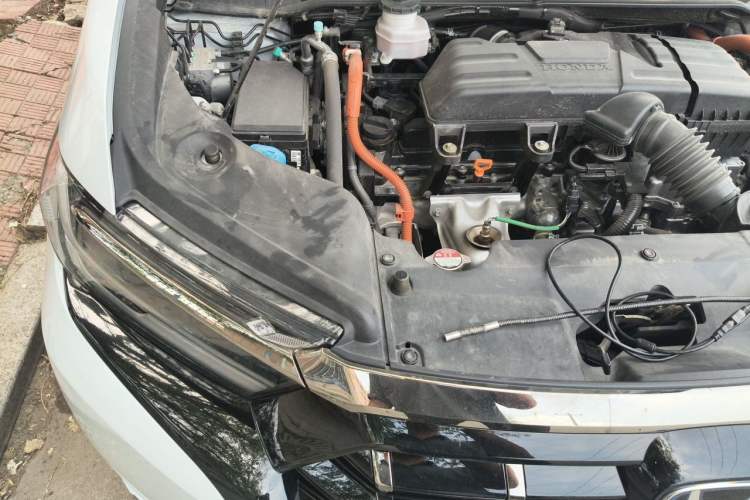 Used Honda Elysion 2024 2.0L eHEV Luxury Edition Engine Bay Right