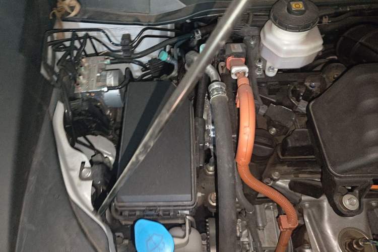 Used Honda Elysion 2024 2.0L eHEV Luxury Edition Engine Bay Right