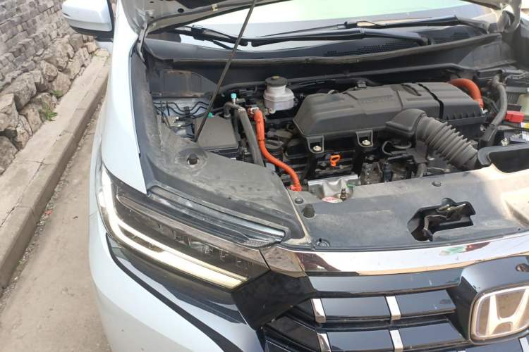 Used Honda Elysion 2024 2.0L eHEV Luxury Edition Engine Bay Right