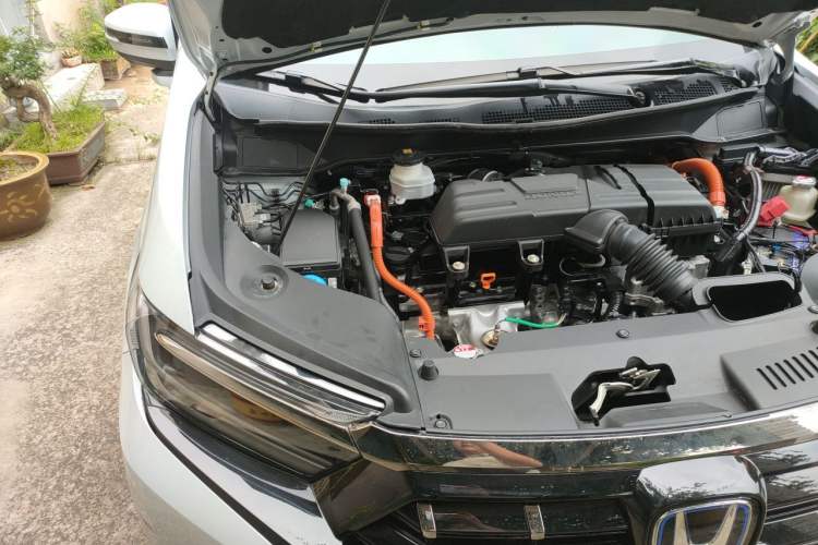 Used Honda Elysion 2024 2.0L eHEV Luxury Edition Engine Bay Right