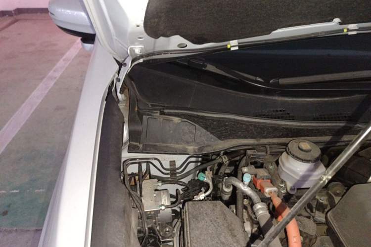 Used Honda Elysion 2024 2.0L eHEV Luxury Edition Engine Bay Right
