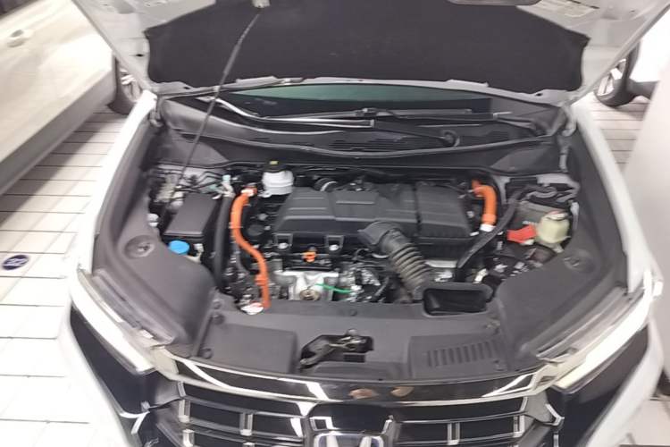 Used Honda Elysion 2024 2.0L eHEV Luxury Edition Engine Bay