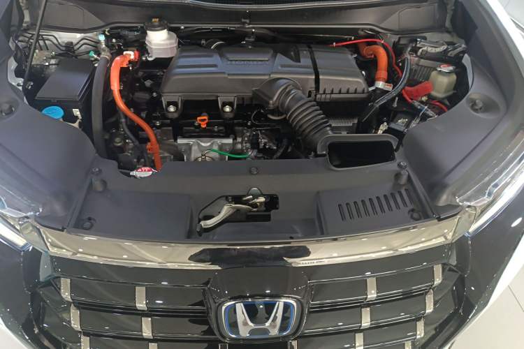 Used Honda Elysion 2024 2.0L eHEV Luxury Edition Engine Bay