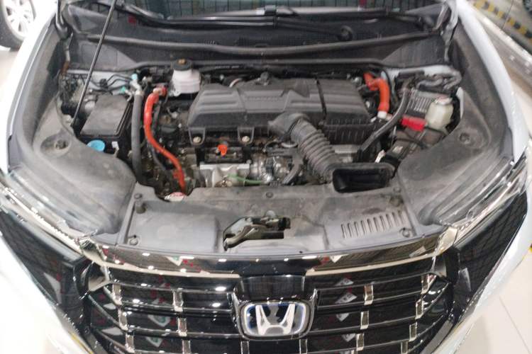Used Honda Elysion 2024 2.0L eHEV Luxury Edition Engine Bay
