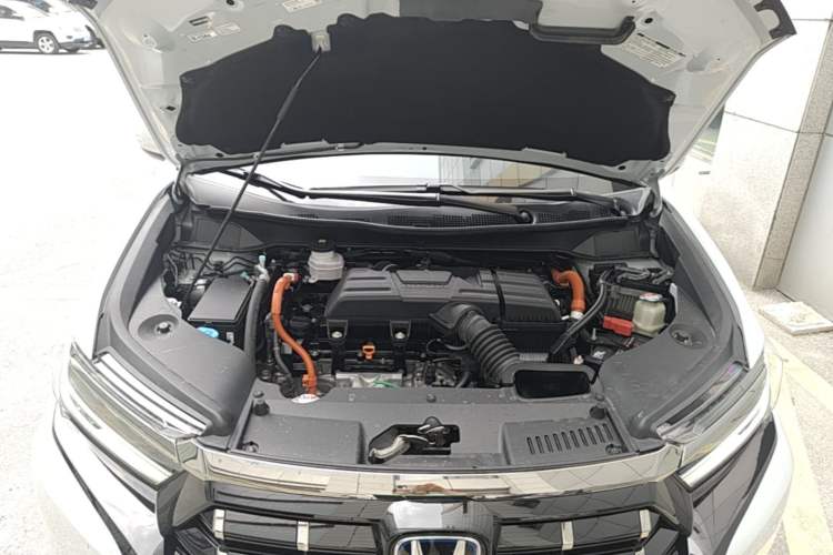 Used Honda Elysion 2024 2.0L eHEV Luxury Edition Engine Bay