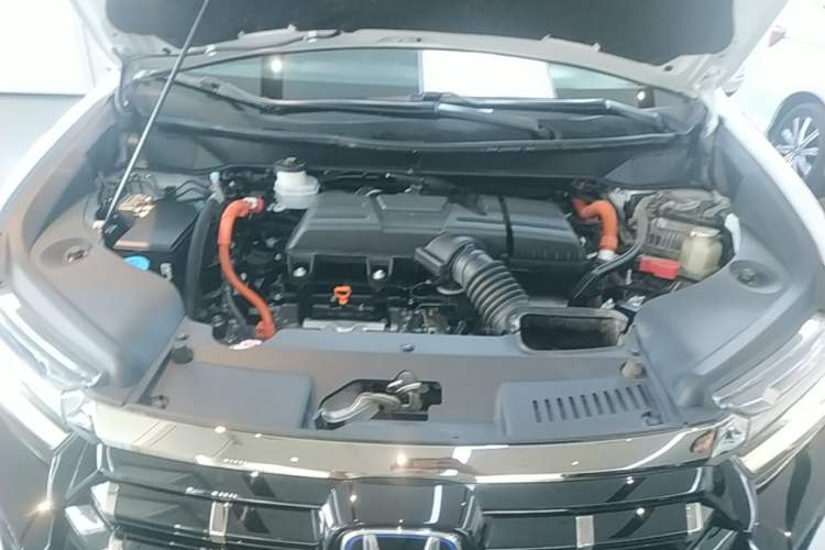 Used Honda Elysion 2024 2.0L eHEV Luxury Edition Engine Bay