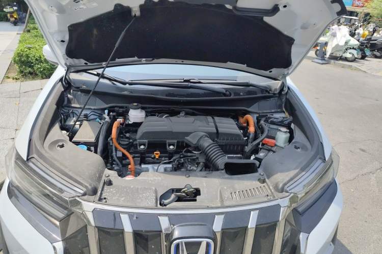 Used Honda Elysion 2024 2.0L eHEV Classic Edition Engine Bay