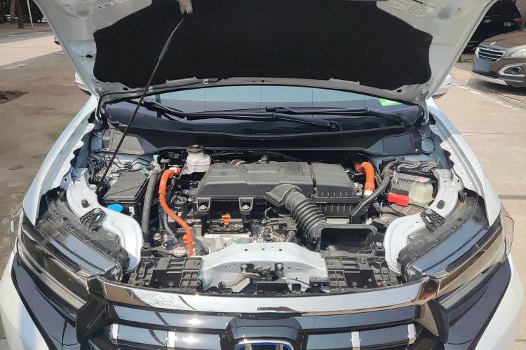 Used Honda Elysion 2024 2.0L eHEV Luxury Edition Engine Bay