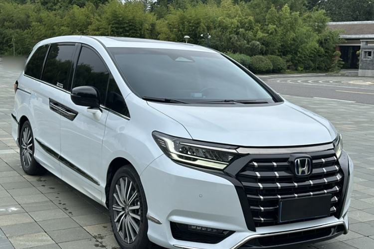 Used Honda Elysion 2024 2.0L eHEV Luxury Edition Exterior 1