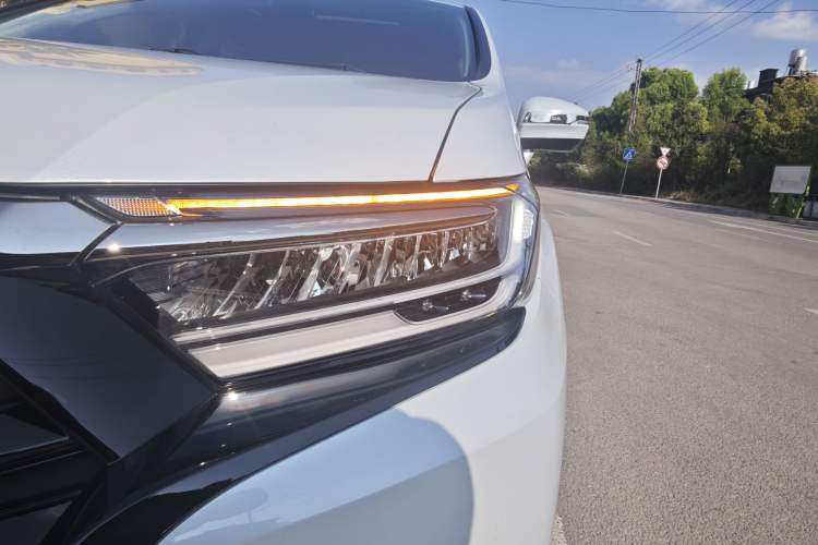 Used Honda Elysion 2024 2.0L eHEV Luxury Edition Exterior 11