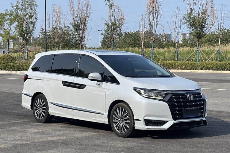 Used Honda Elysion 2024 2.0L eHEV Luxury Edition Exterior 13