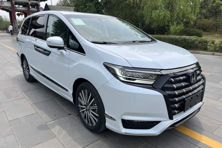 Used Honda Elysion 2024 2.0L eHEV Luxury Edition Exterior 2