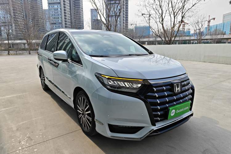 Used Honda Elysion 2024 2.0L eHEV Luxury Edition Exterior 2