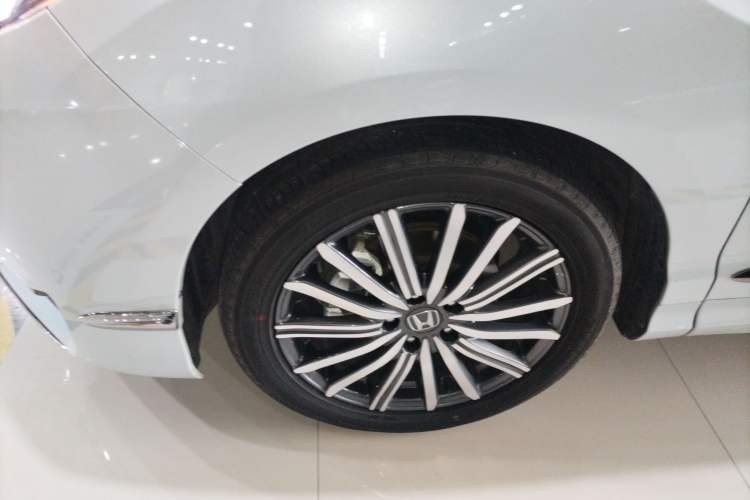 Used Honda Elysion 2024 2.0L eHEV Luxury Edition Exterior 2
