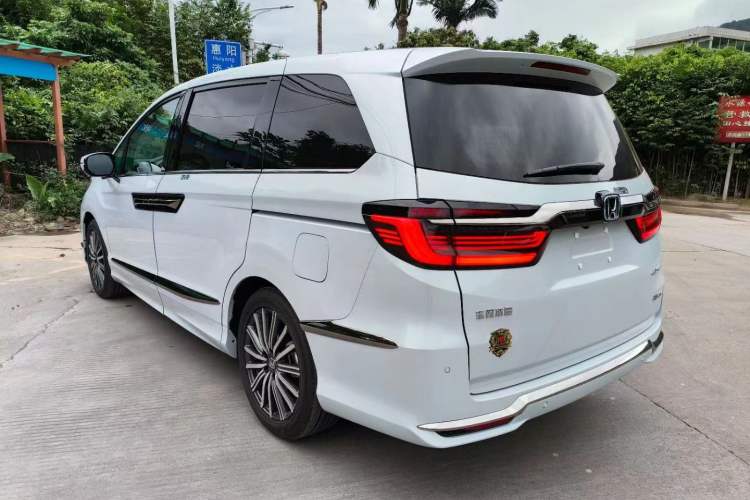 Used Honda Elysion 2024 2.0L eHEV Luxury Edition Exterior 3