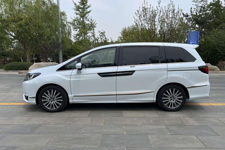 Used Honda Elysion 2024 2.0L eHEV Luxury Edition Exterior 3
