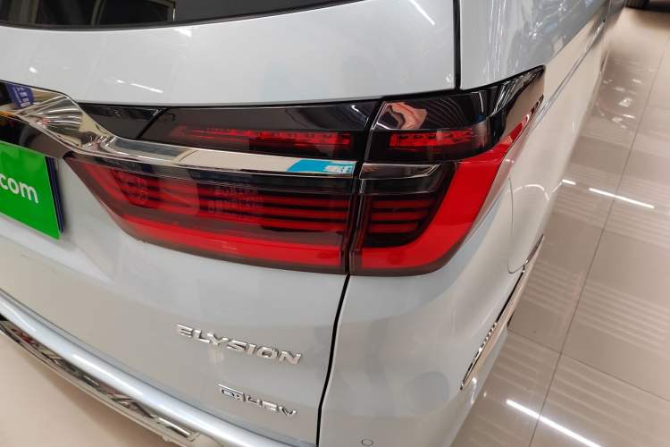Used Honda Elysion 2024 2.0L eHEV Luxury Edition Exterior 3