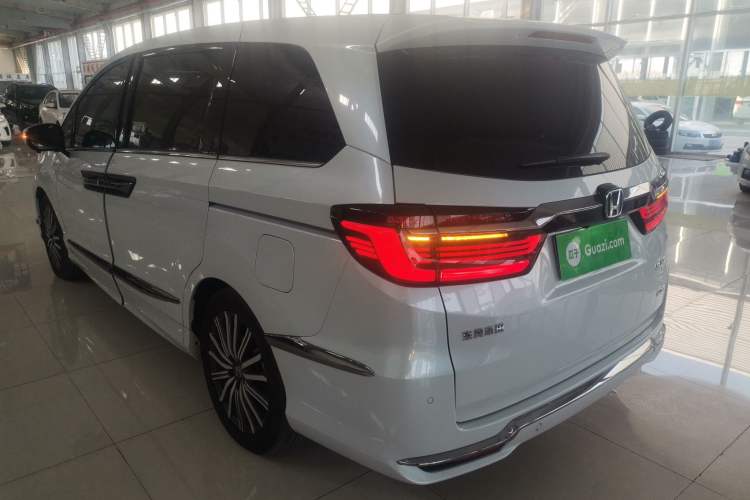 Used Honda Elysion 2024 2.0L eHEV Luxury Edition Exterior 3