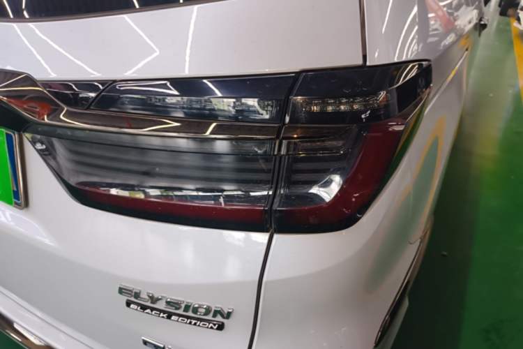 Used Honda Elysion 2024 2.0L eHEV Luxury Edition Exterior 3