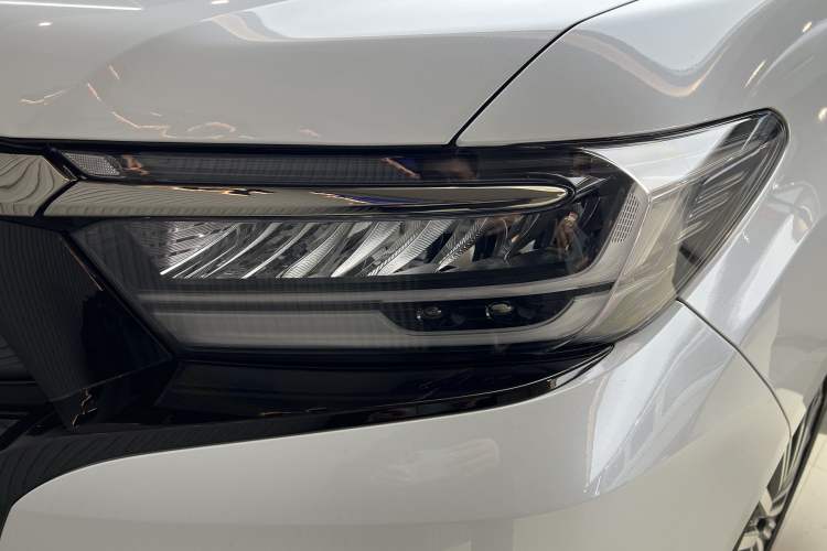 Used Honda Elysion 2024 2.0L eHEV Luxury Edition Exterior 3