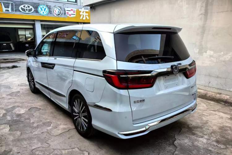 Used Honda Elysion 2024 2.0L eHEV Luxury Edition Exterior 3