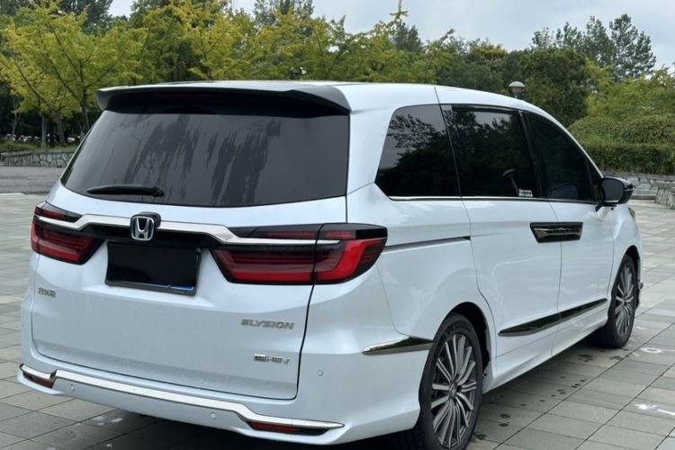 Used Honda Elysion 2024 2.0L eHEV Luxury Edition Exterior 4