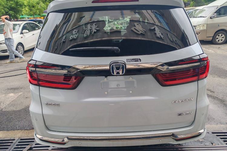 Used Honda Elysion 2024 2.0L eHEV Luxury Edition Exterior 4
