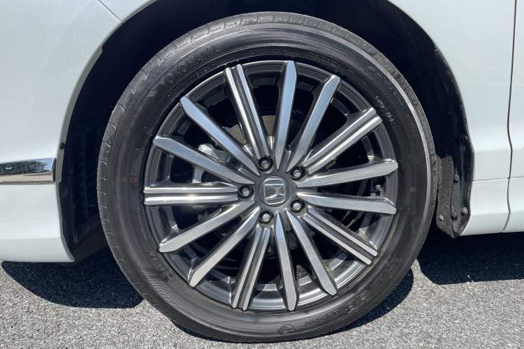 Used Honda Elysion 2024 2.0L eHEV Luxury Edition Exterior 4
