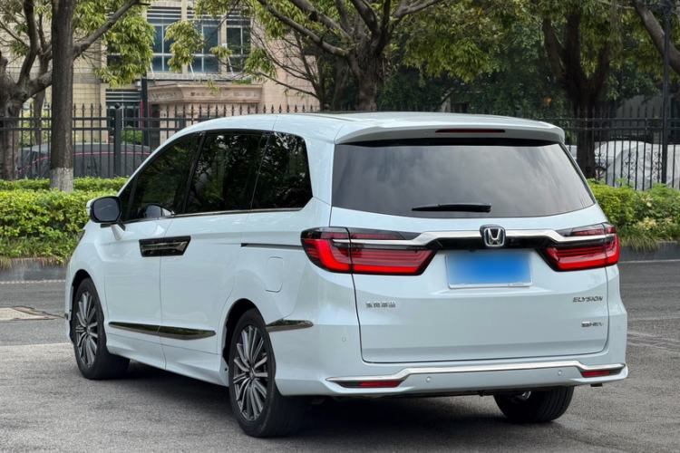 Used Honda Elysion 2024 2.0L eHEV Luxury Edition Exterior 4