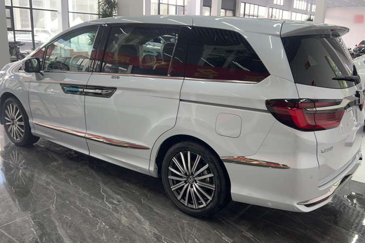 Used Honda Elysion 2024 2.0L eHEV Luxury Edition Exterior 4