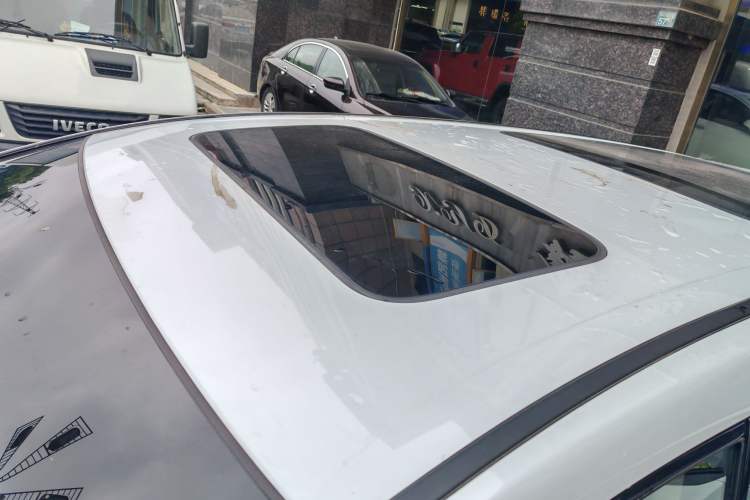 Used Honda Elysion 2024 2.0L eHEV Luxury Edition Exterior 5