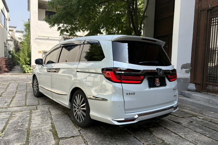 Used Honda Elysion 2024 2.0L eHEV Luxury Edition Exterior 5