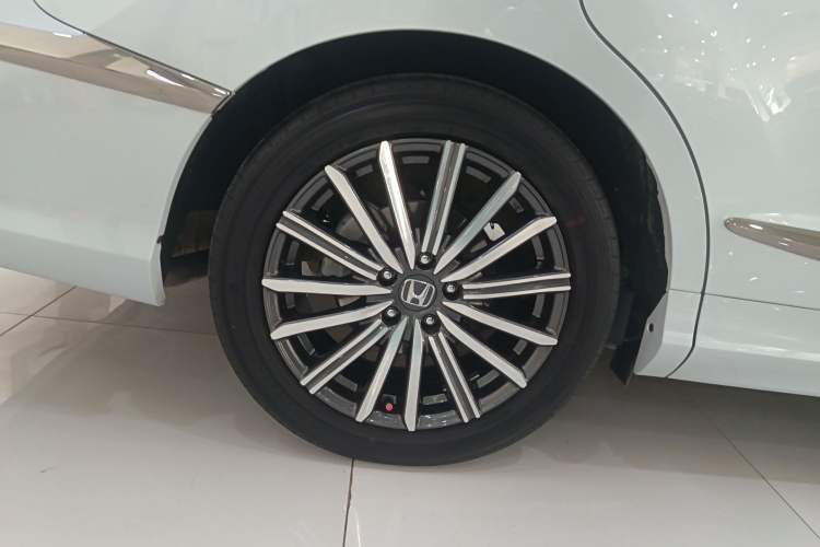 Used Honda Elysion 2024 2.0L eHEV Luxury Edition Exterior 5