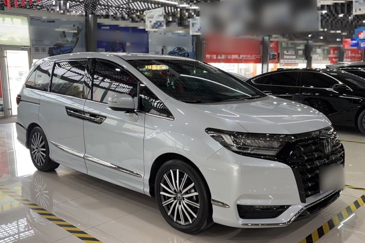 Used Honda Elysion 2024 2.0L eHEV Luxury Edition Exterior 5