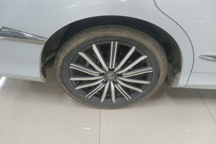 Used Honda Elysion 2024 2.0L eHEV Luxury Edition Exterior 5