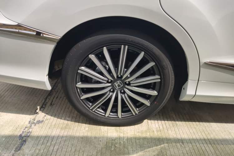 Used Honda Elysion 2024 2.0L eHEV Luxury Edition Exterior 5