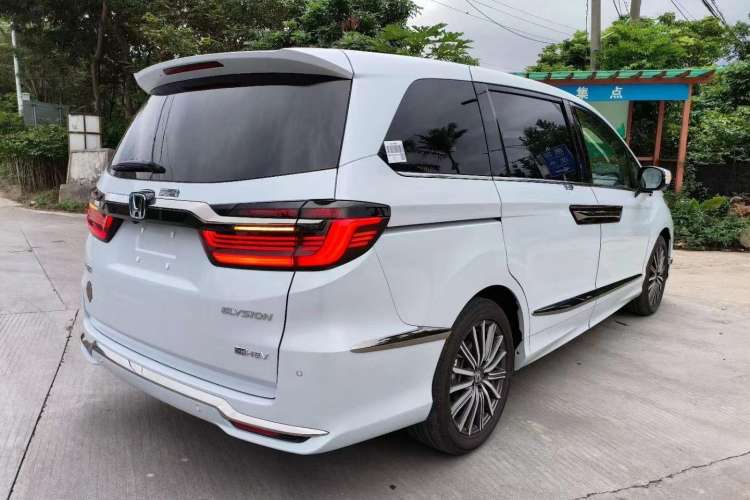 Used Honda Elysion 2024 2.0L eHEV Luxury Edition Exterior 5