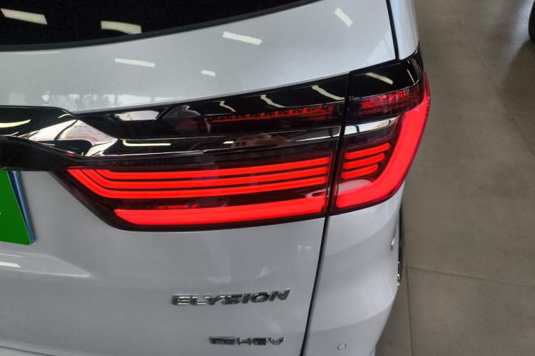 Used Honda Elysion 2024 2.0L eHEV Luxury Edition Exterior 6