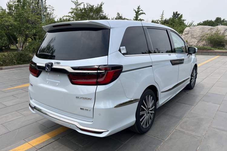 Used Honda Elysion 2024 2.0L eHEV Luxury Edition Exterior 7