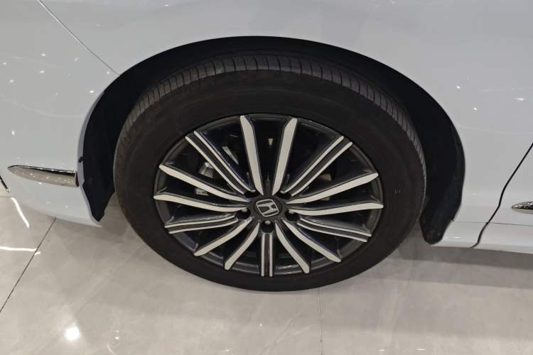 Used Honda Elysion 2024 2.0L eHEV Luxury Edition Exterior 7