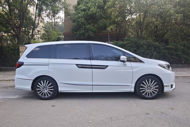Used Honda Elysion 2024 2.0L eHEV Luxury Edition Exterior 7