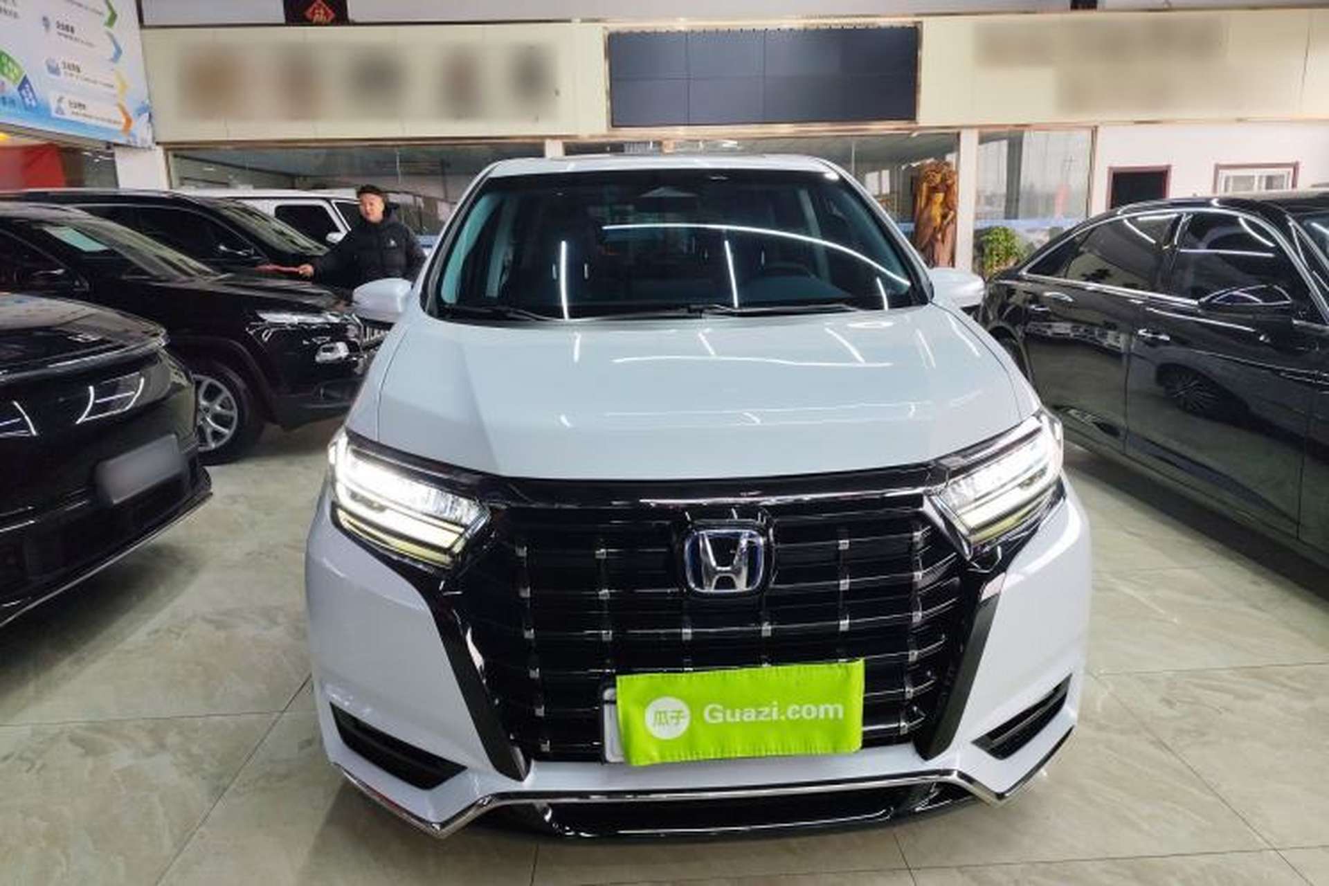 Used Honda Elysion 2024 2.0L eHEV Luxury Edition Front