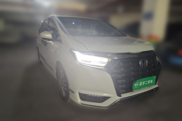 Used Honda Elysion 2024 2.0L eHEV Luxury Edition Front Right 45 Deg