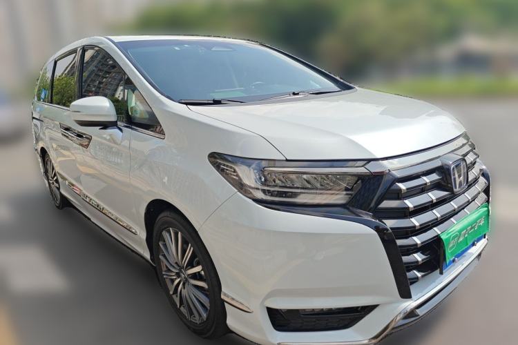 Used Honda Elysion 2024 2.0L eHEV Luxury Edition Front Right 45 Deg