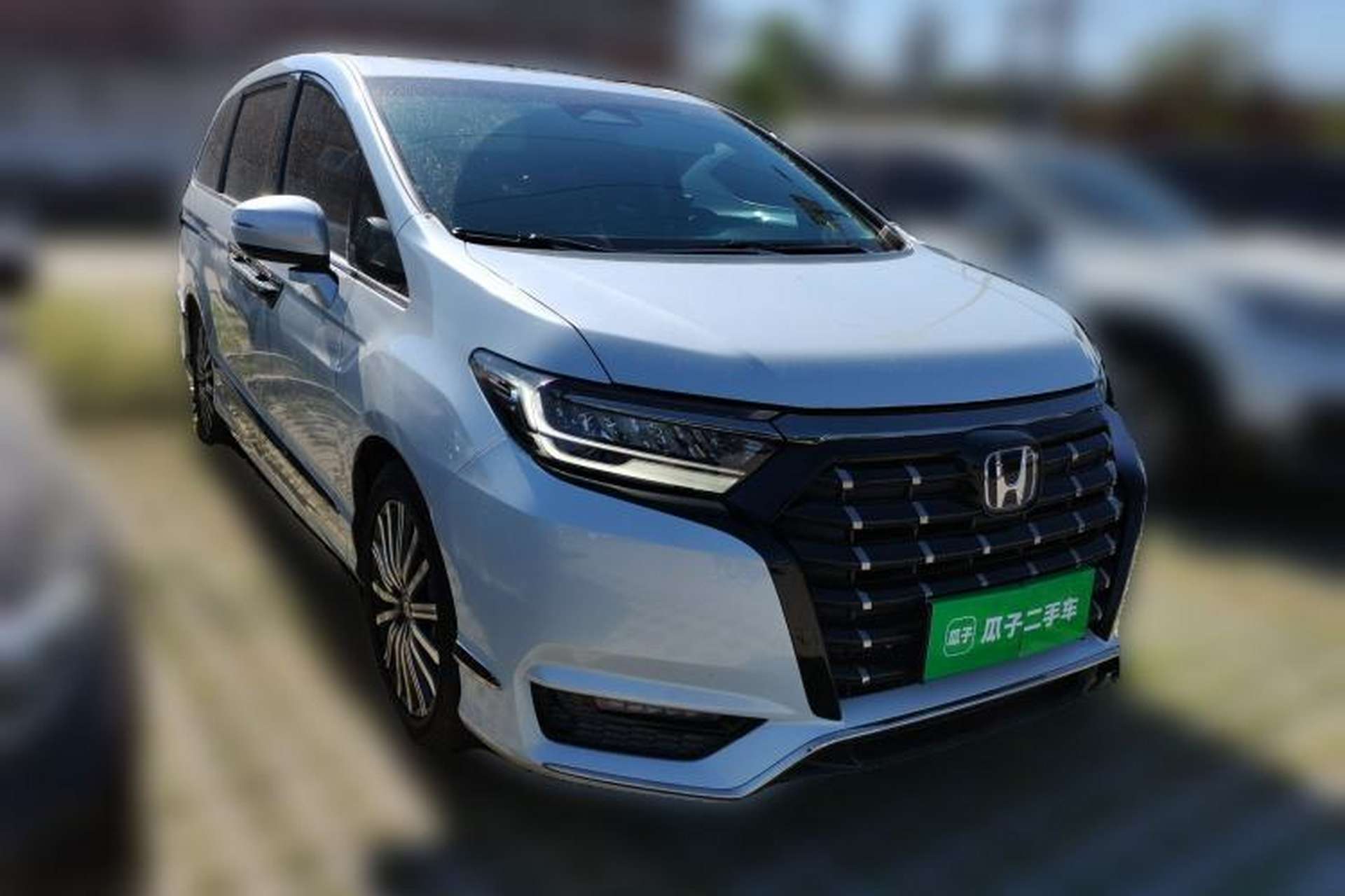Used Honda Elysion 2024 2.0L eHEV Luxury Edition Front Right 45 Deg