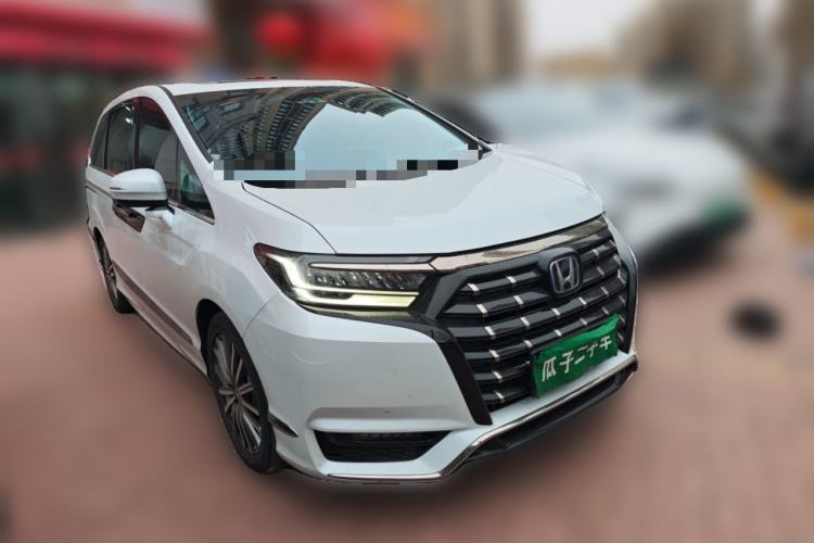 Used Honda Elysion 2024 2.0L eHEV Luxury Edition Front Right 45 Deg