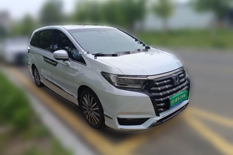 Used Honda Elysion 2024 2.0L eHEV Luxury Edition Front Right 45 Deg
