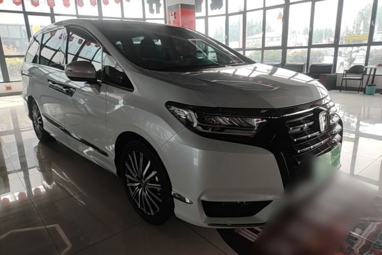 Used Honda Elysion 2024 2.0L eHEV Luxury Edition Front Right 45 Deg