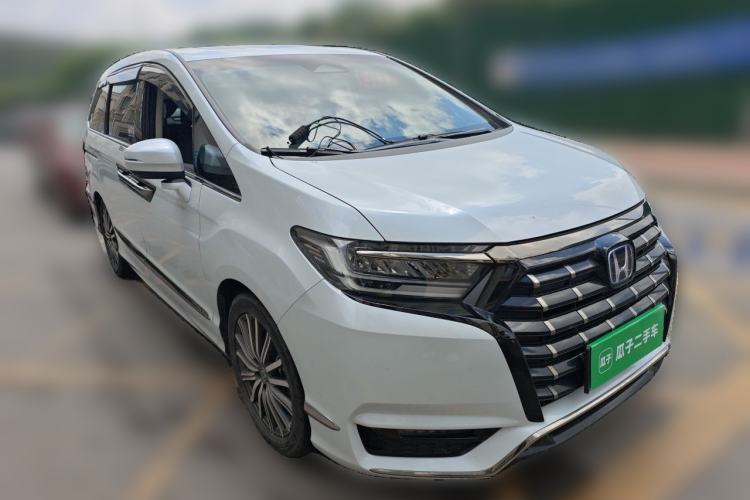 Used Honda Elysion 2024 2.0L eHEV Luxury Edition Front Right 45 Deg