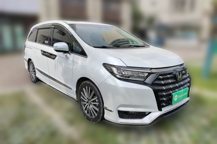 Used Honda Elysion 2024 2.0L eHEV Luxury Edition Front Right 45 Deg